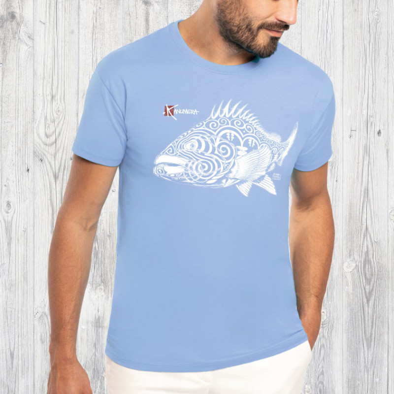 T-Shirt Bio KANUMERA Le Mérou Tatoo Col rond Bleu Ciel